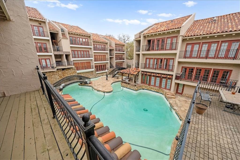 1111 W 46th Street Unit: 22