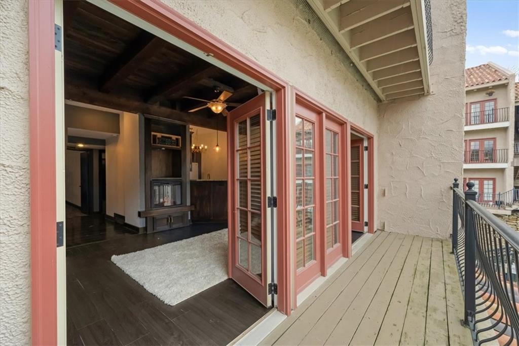 1111 W 46th Street Unit: 22
