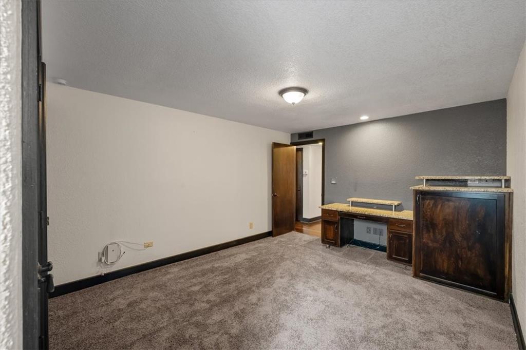1111 W 46th Street Unit: 22