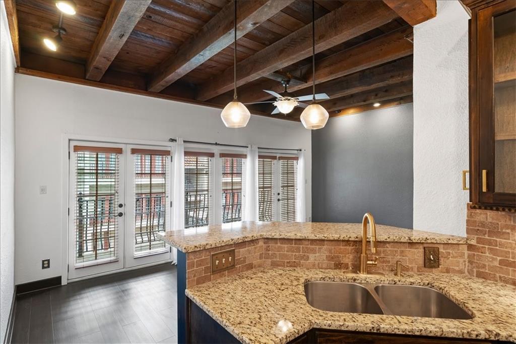 1111 W 46th Street Unit: 22