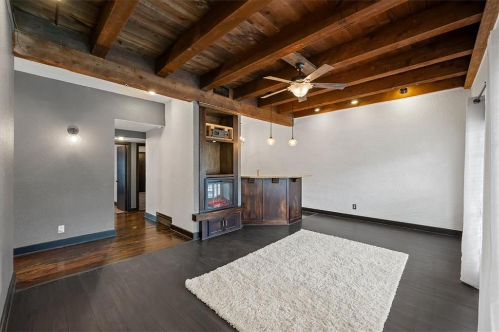 1111 W 46th Street Unit: 22