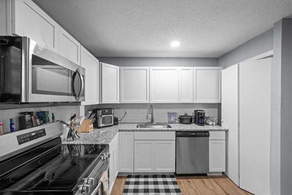 10711 Ewing Drive