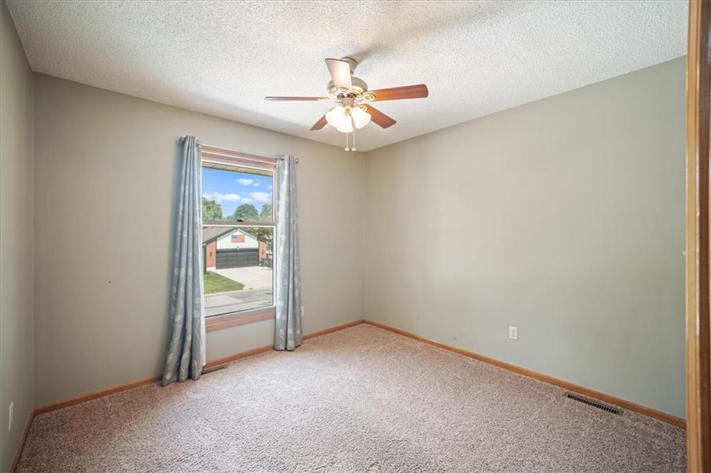 1206 SW Eastman Court