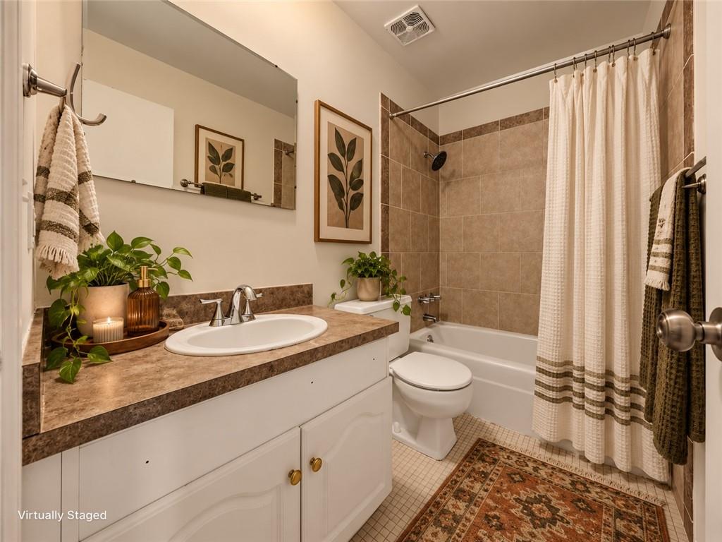 4056 Warwick Boulevard Unit: 6