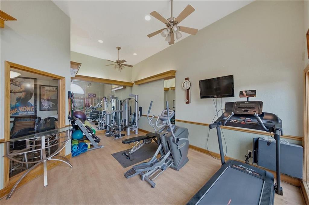 4056 Warwick Boulevard Unit: 6