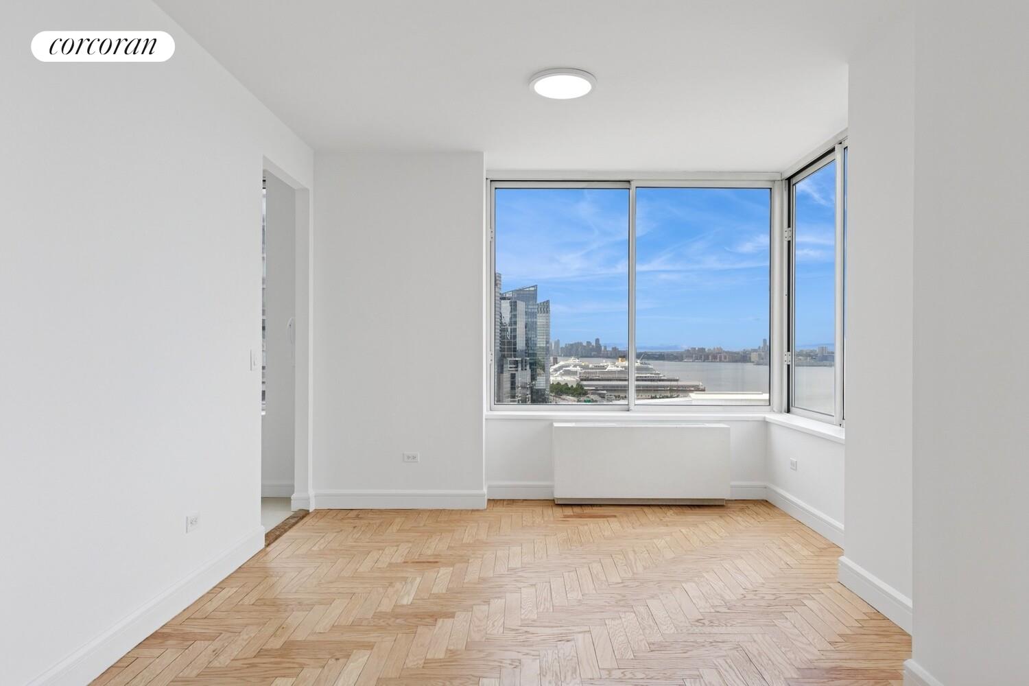 200 RIVERSIDE Boulevard 23A
