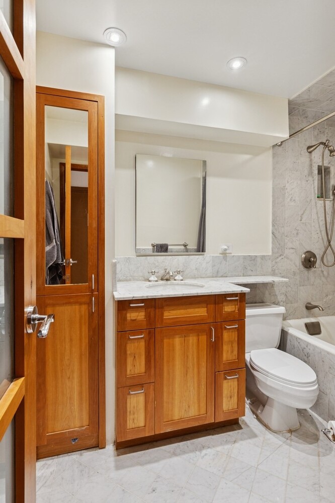 253 W 73RD Street 5O