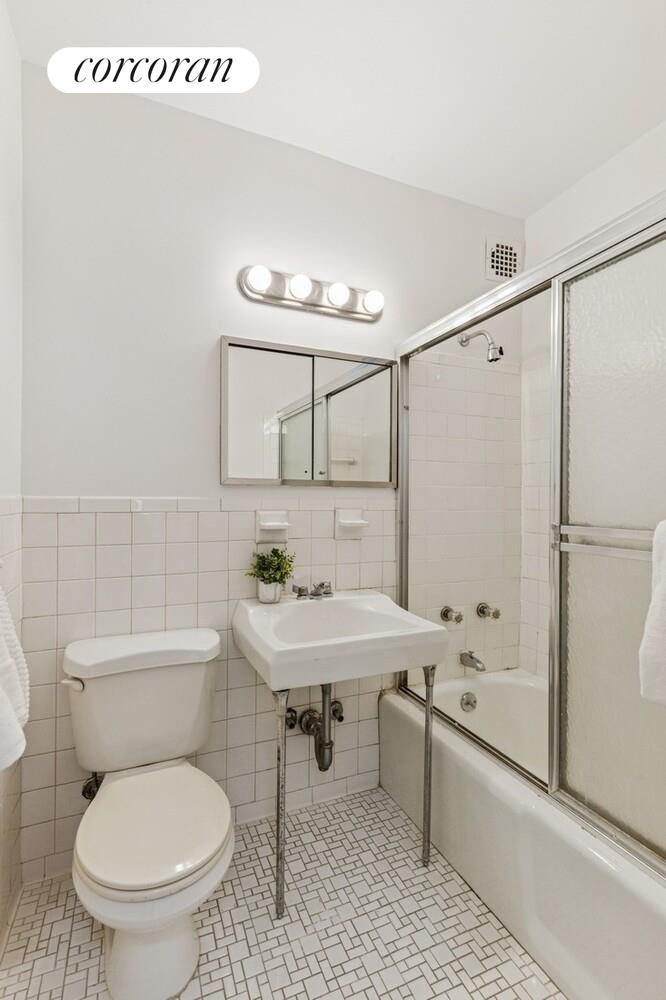 300 E 74TH Street 17C