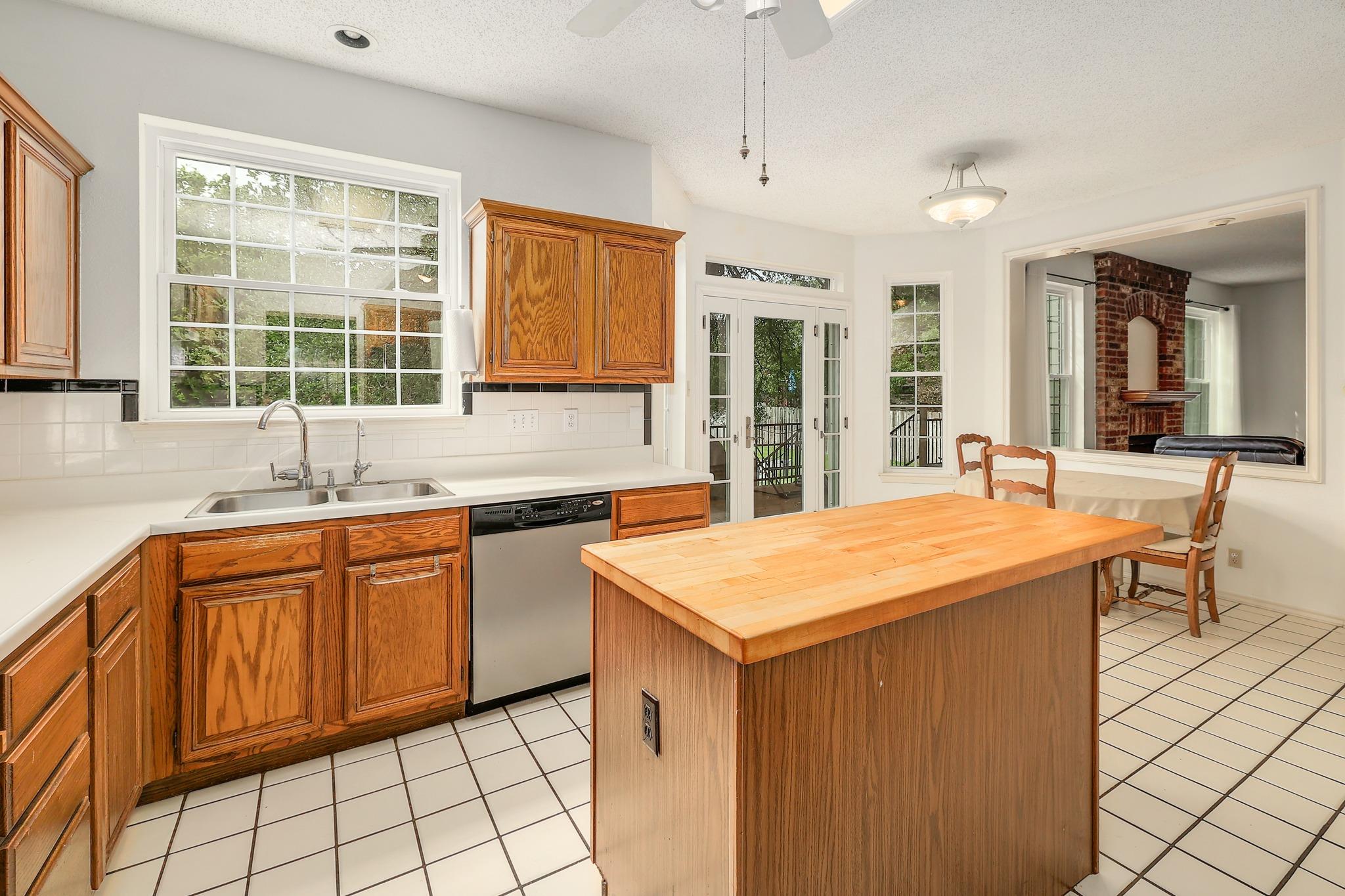 2601 Starling DR