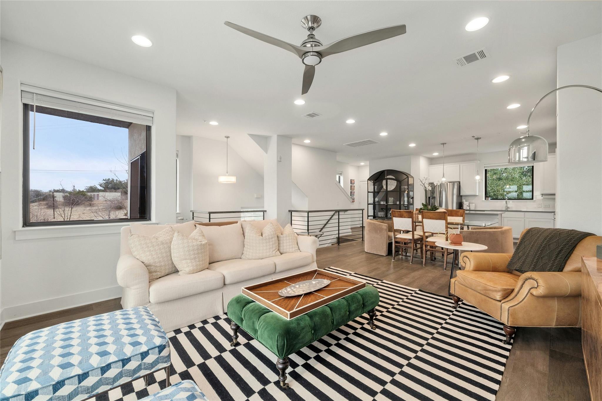 2050 Lohmans Spur RD # 101