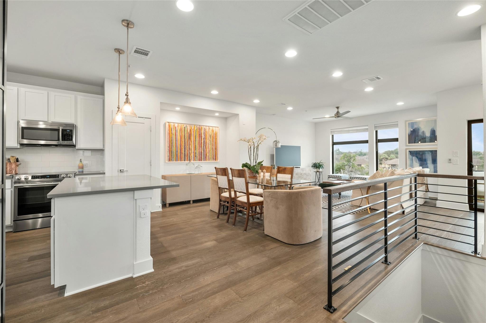 2050 Lohmans Spur RD # 101