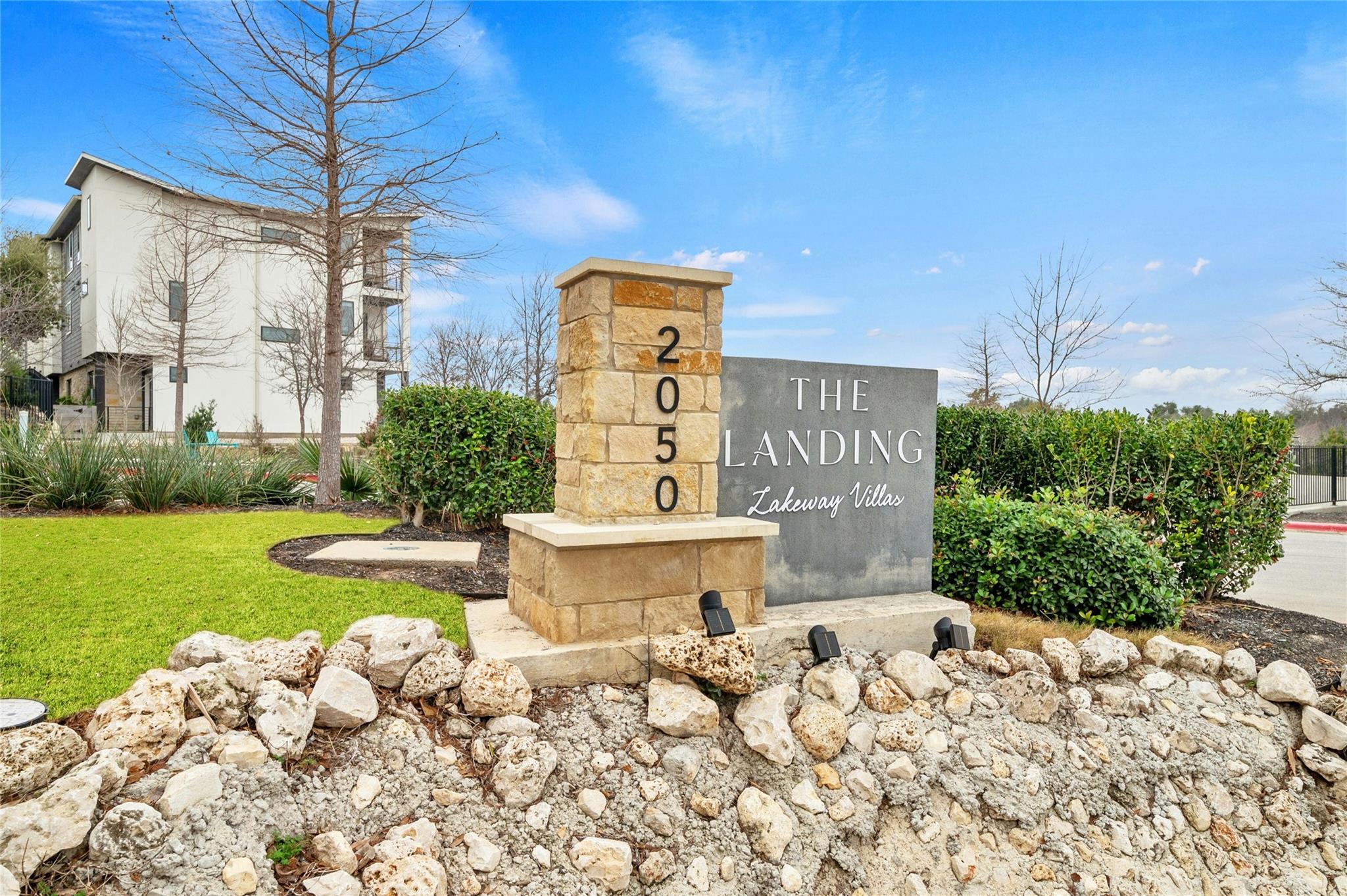 2050 Lohmans Spur RD # 101