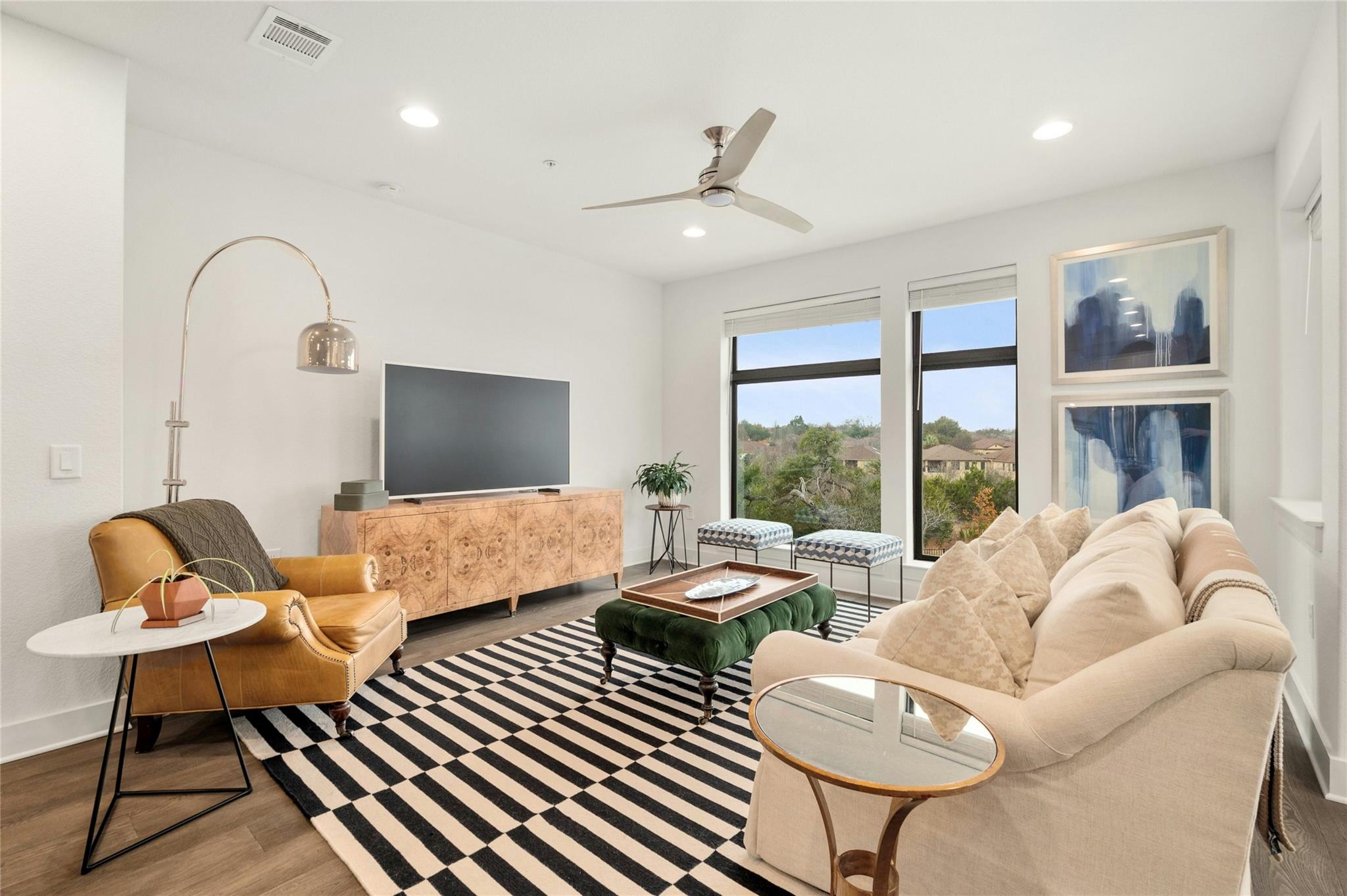 2050 Lohmans Spur RD # 101