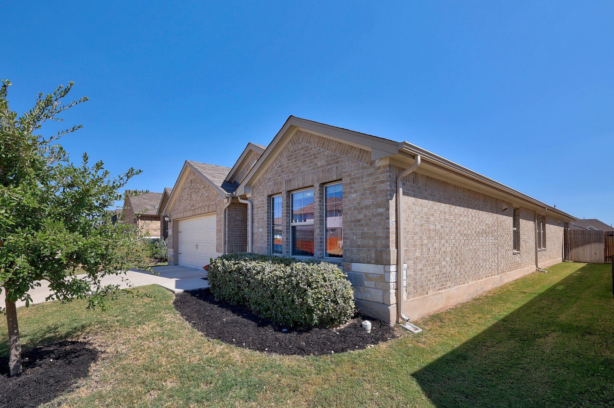 17017 Orinda LN