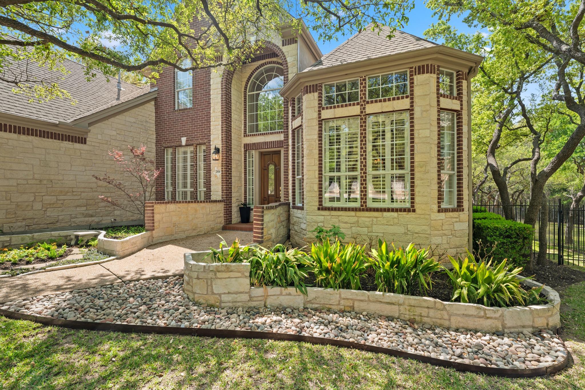 2614 Collingwood DR