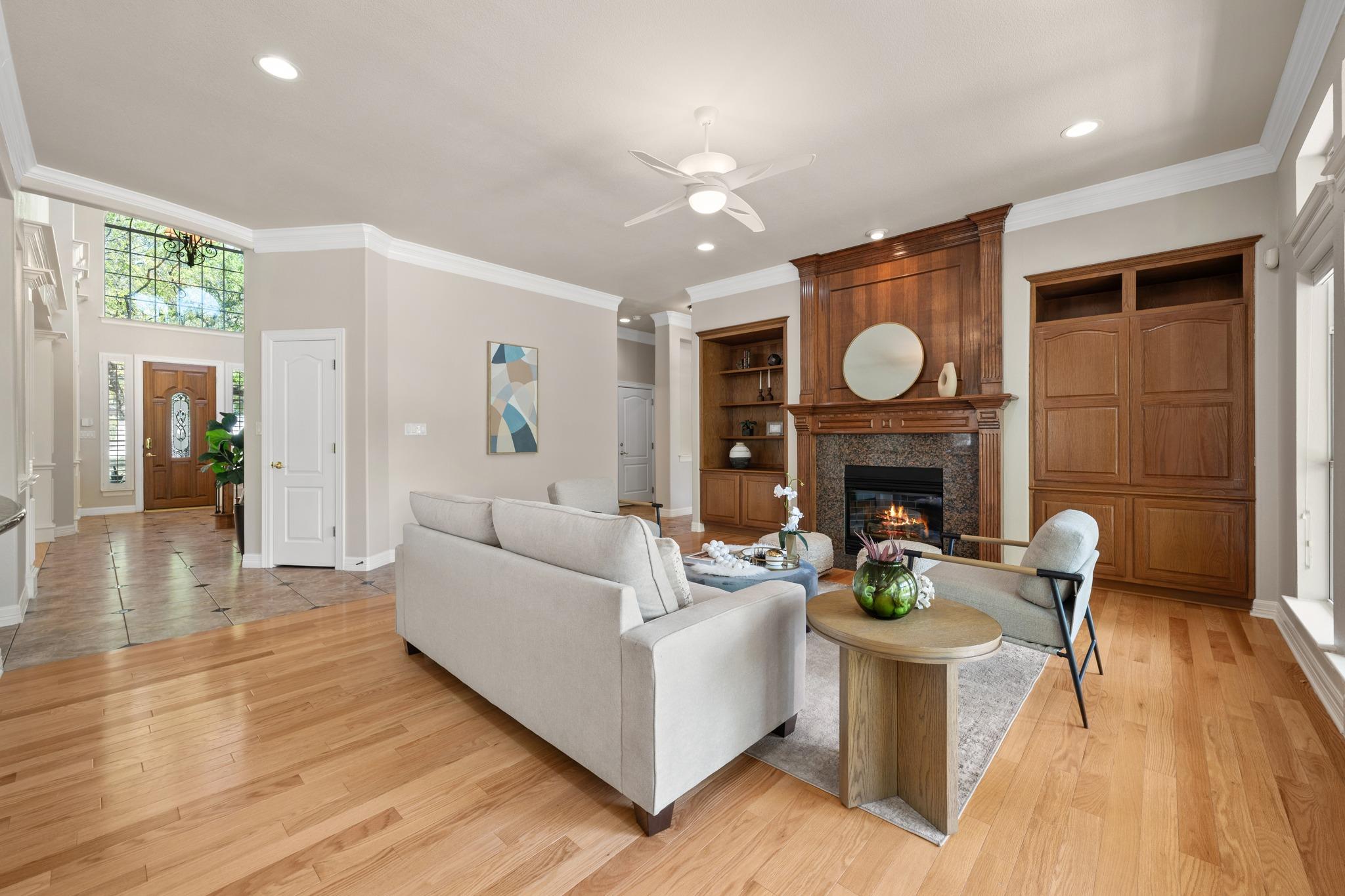 2614 Collingwood DR