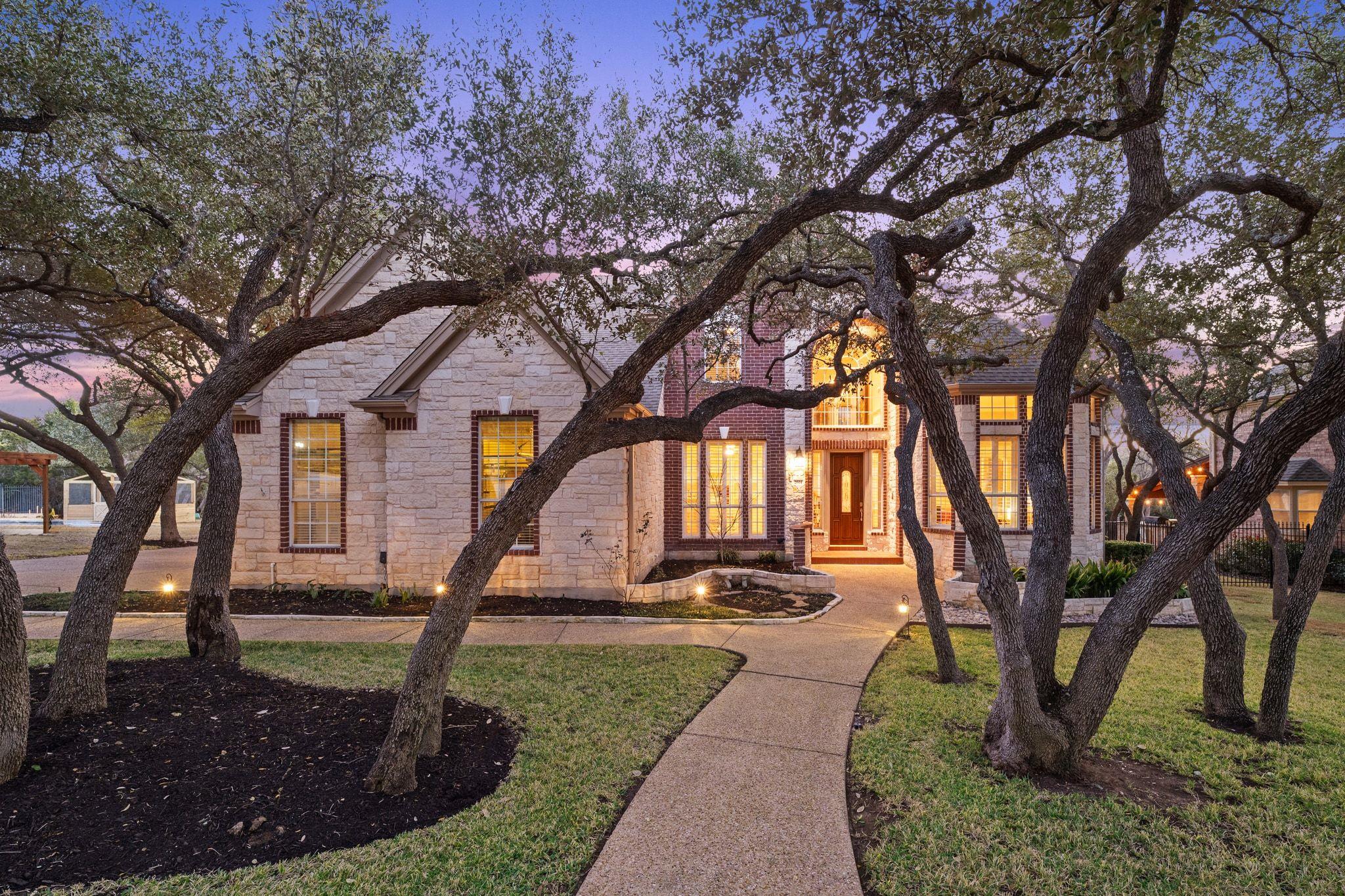 2614 Collingwood DR