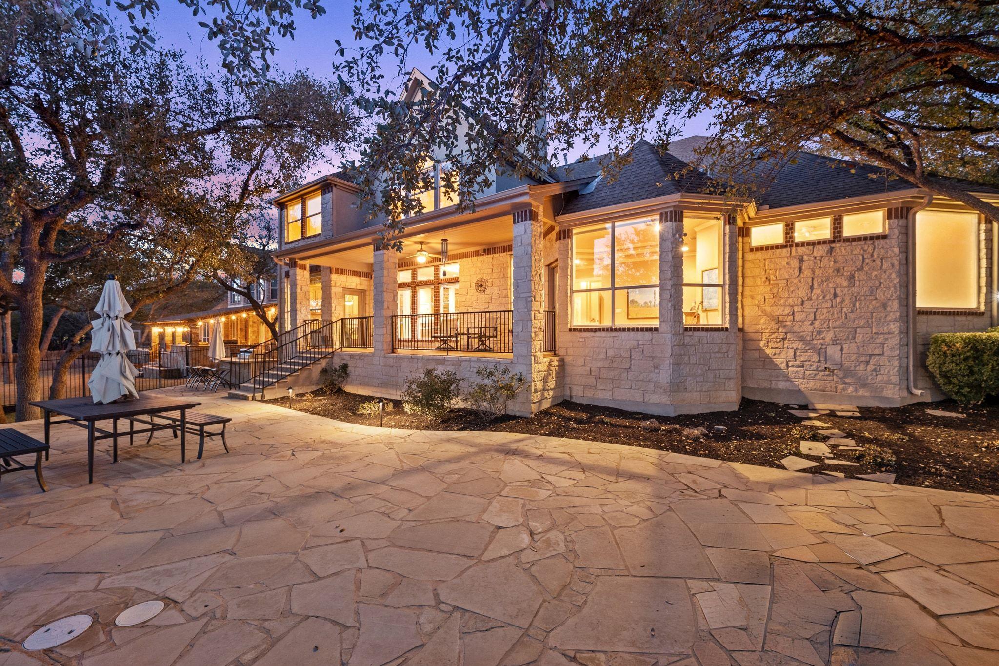 2614 Collingwood DR