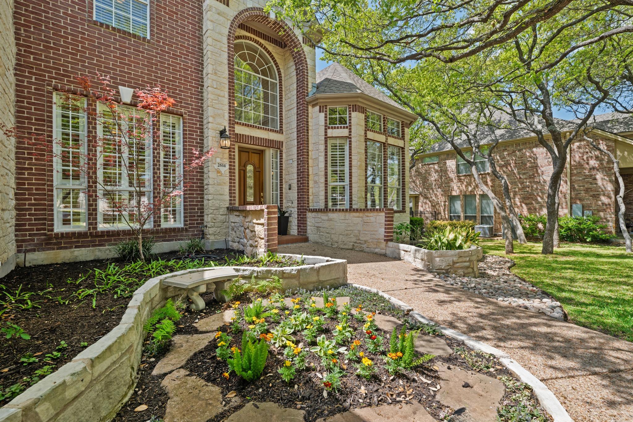 2614 Collingwood DR