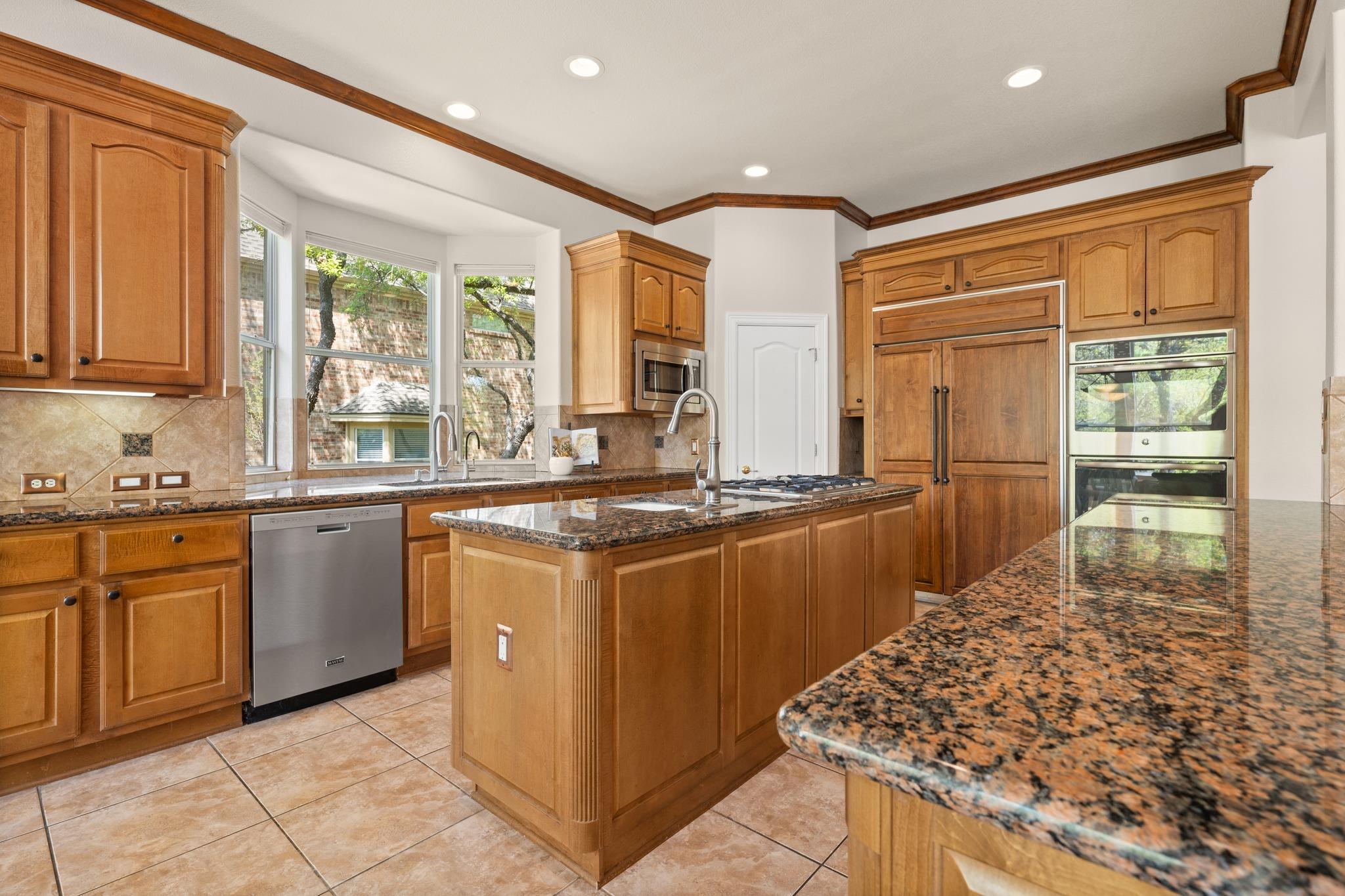 2614 Collingwood DR