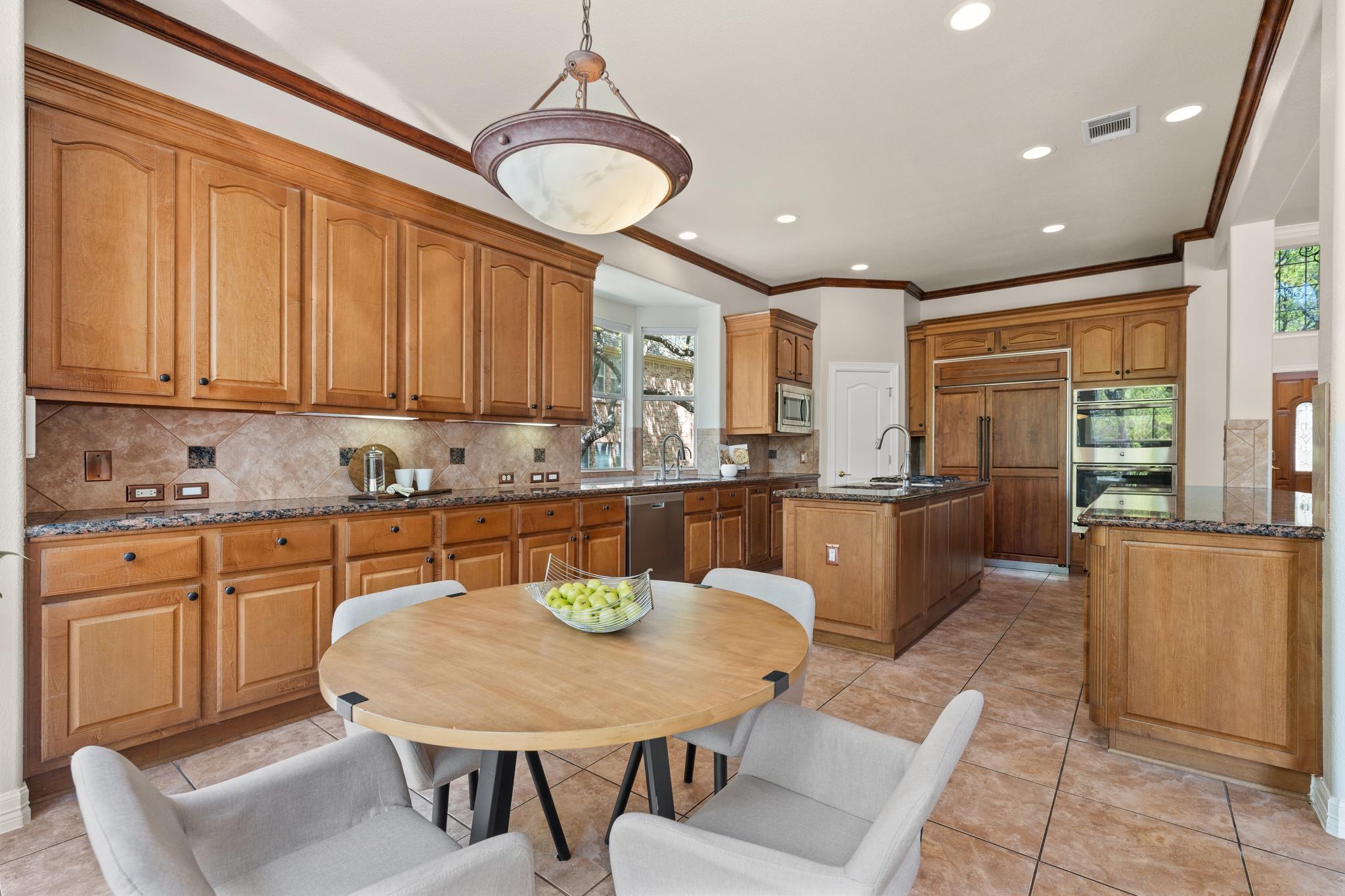 2614 Collingwood DR