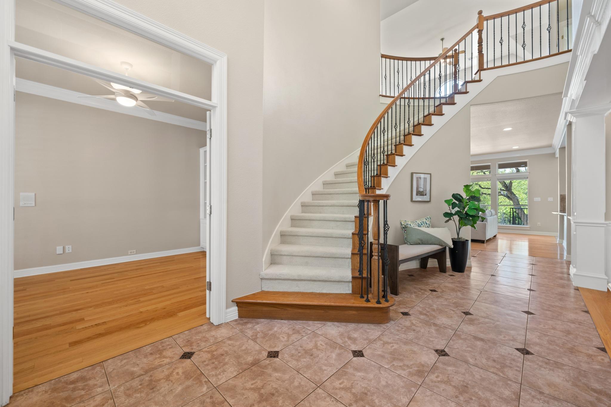 2614 Collingwood DR