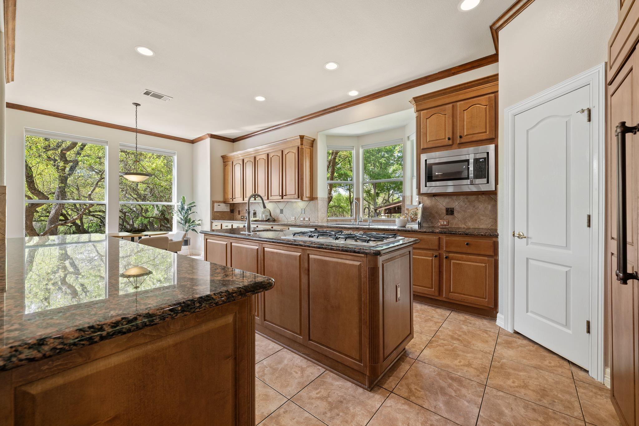 2614 Collingwood DR