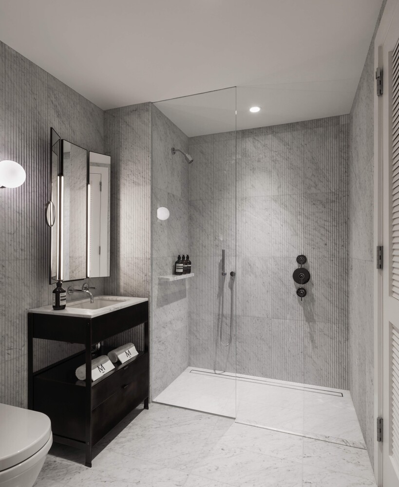 135 E 47TH Street 15B