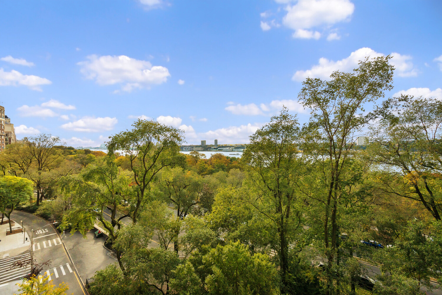 395 RIVERSIDE Drive 7C