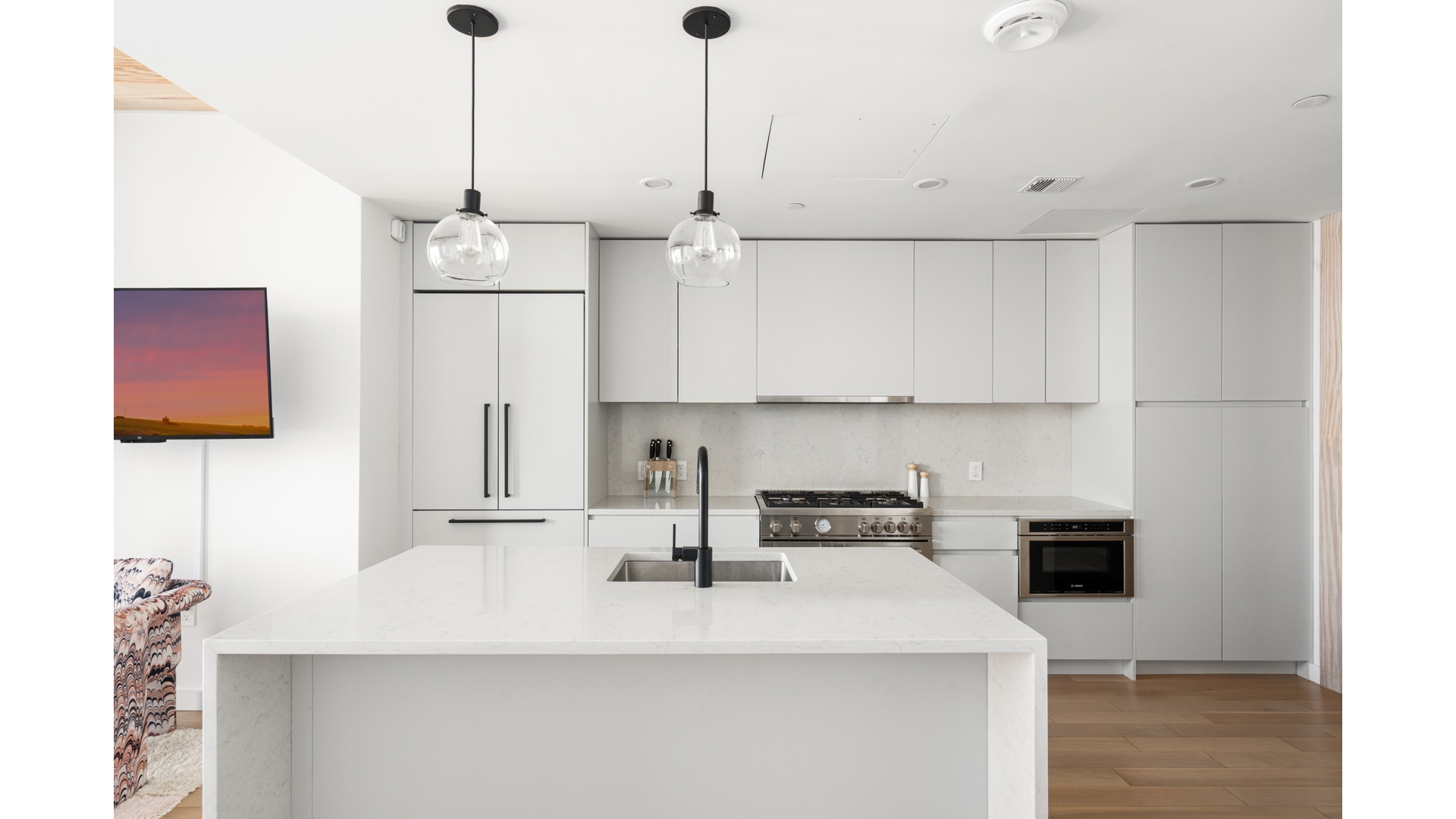 710 METROPOLITAN Avenue PHG