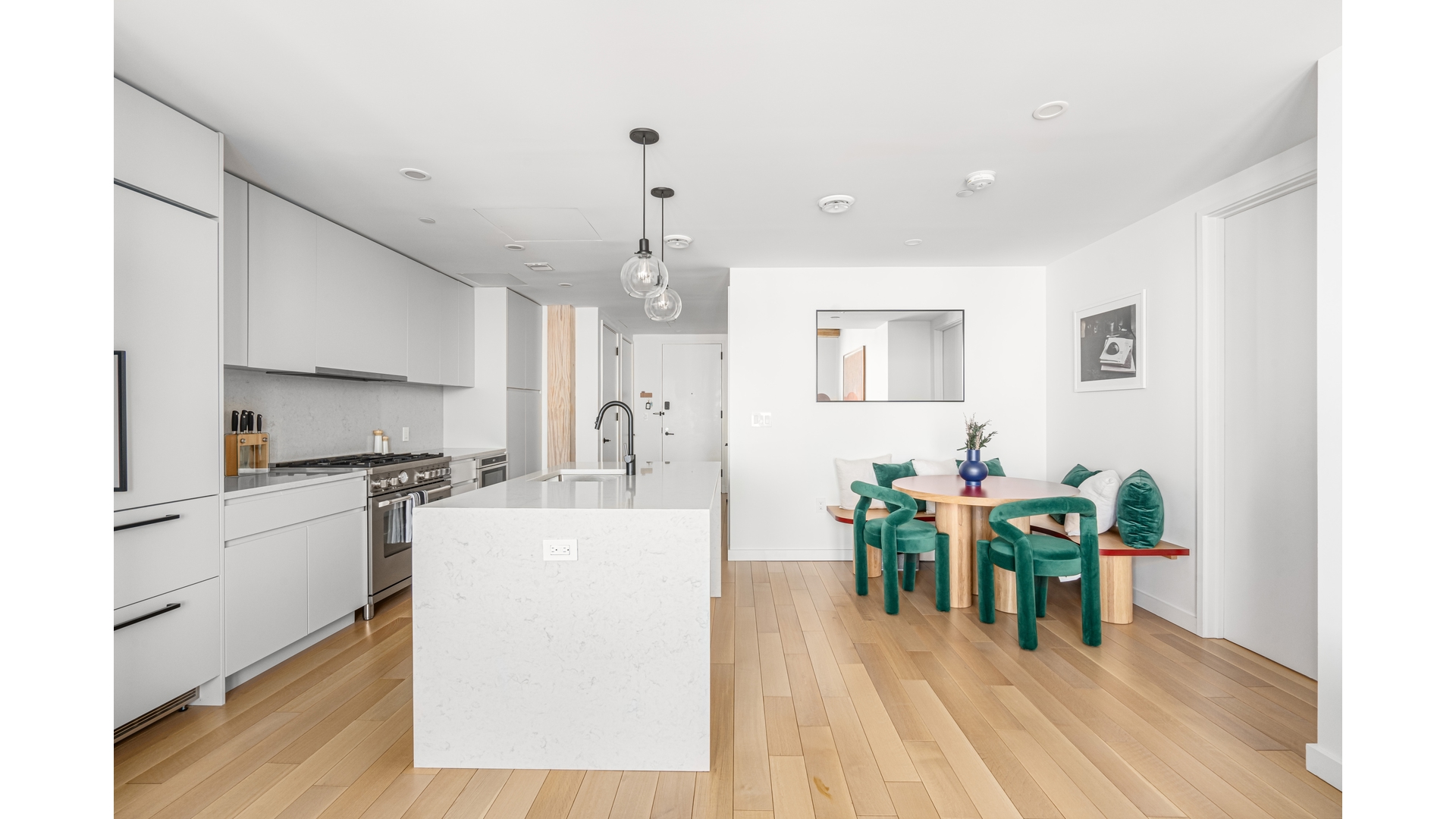 710 METROPOLITAN Avenue PHG