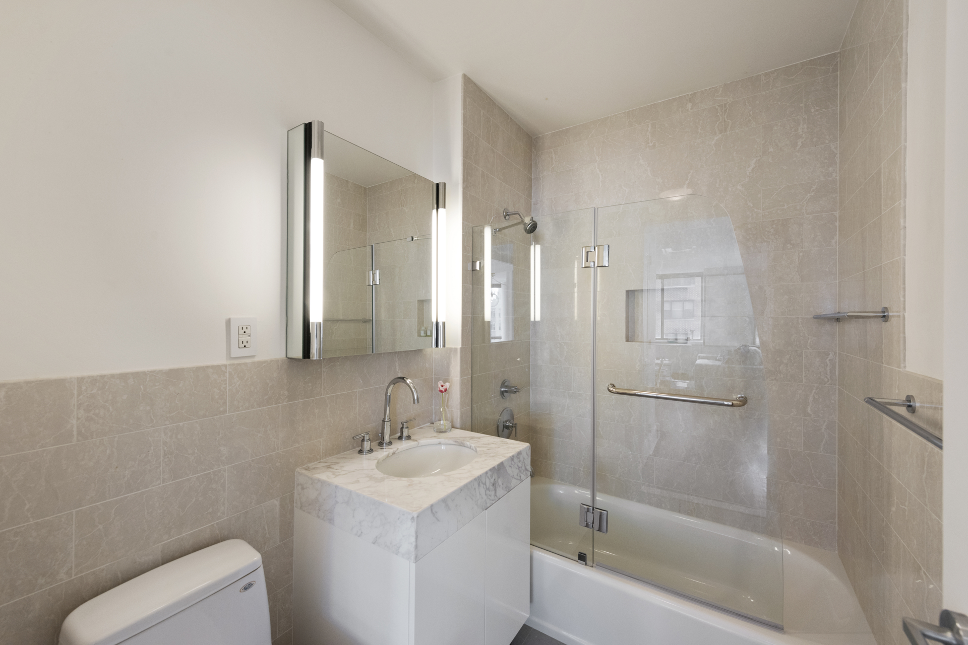 300 E 64TH Street 14A