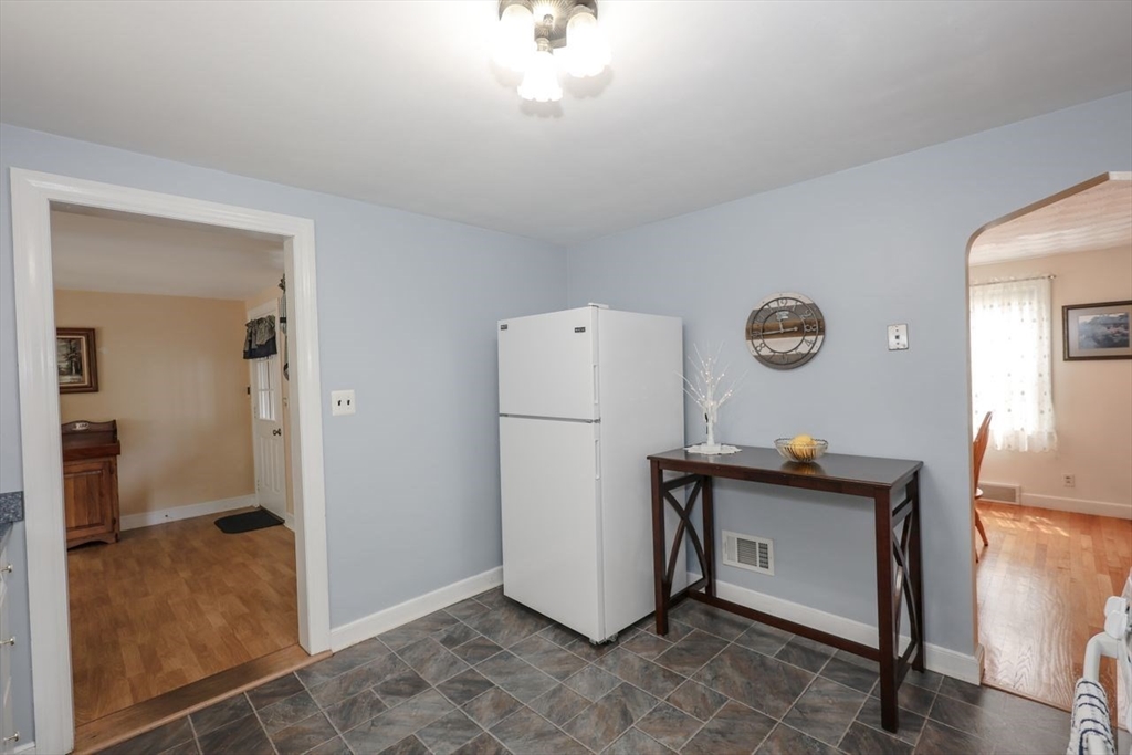 35 Walnut Rd