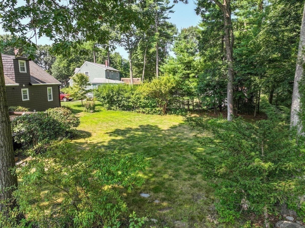 35 Walnut Rd