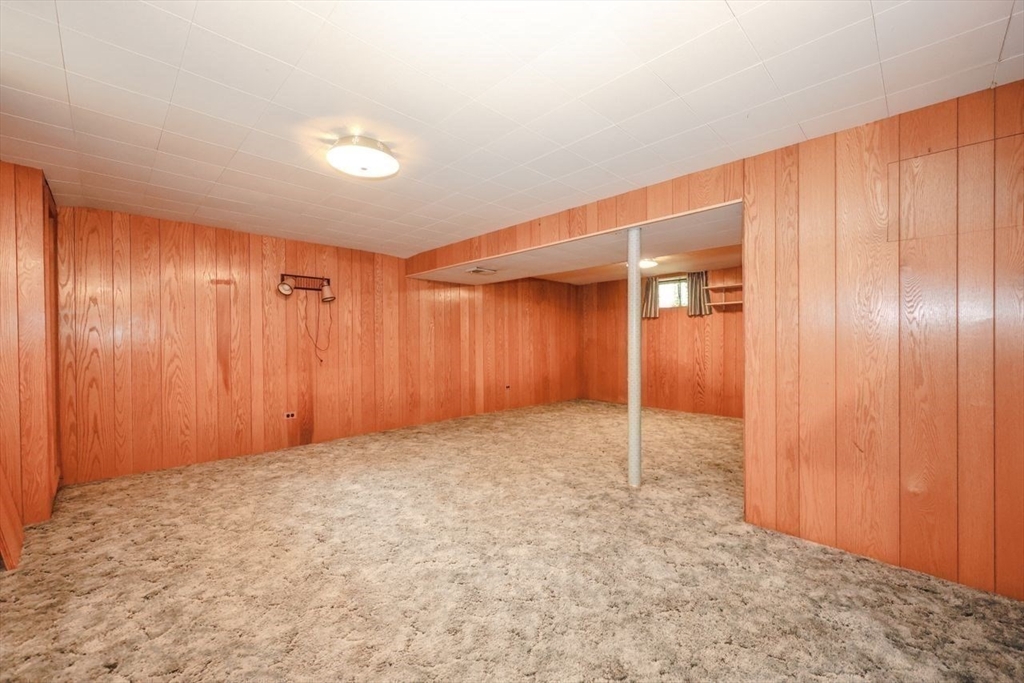 35 Walnut Rd