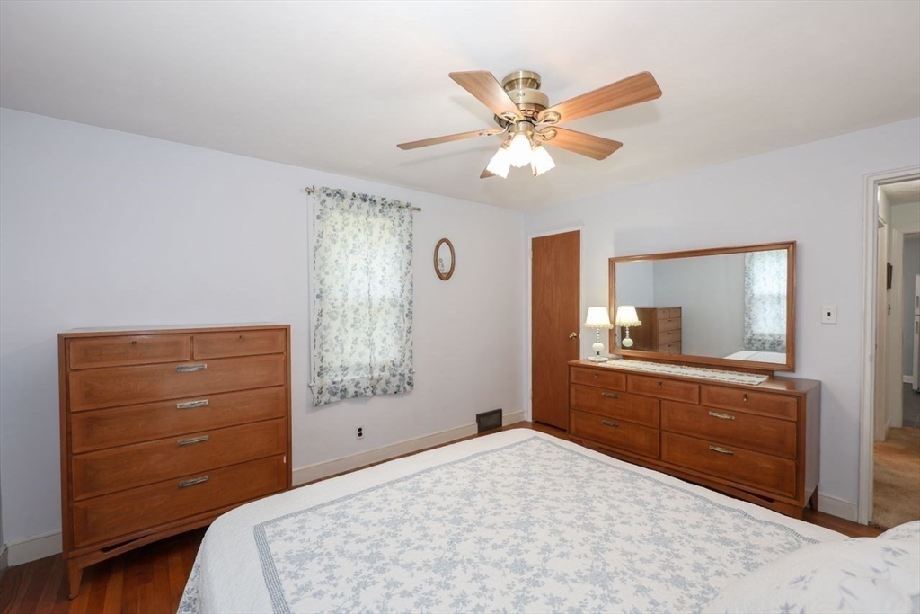 35 Walnut Rd