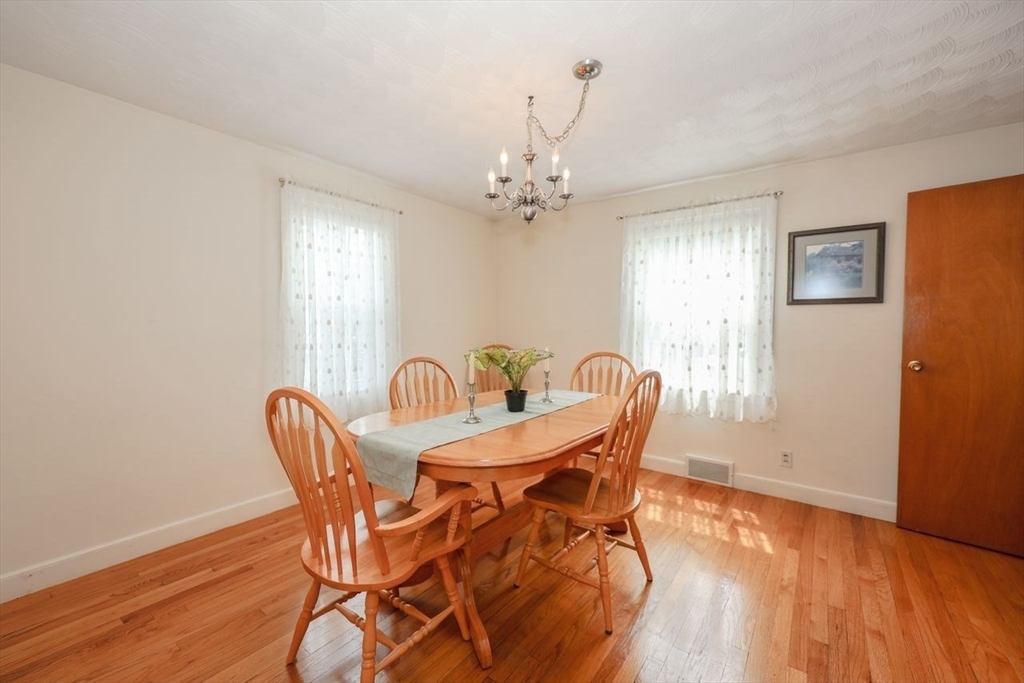 35 Walnut Rd