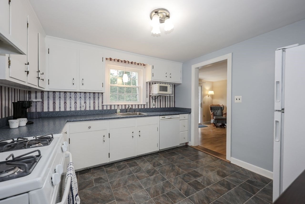 35 Walnut Rd