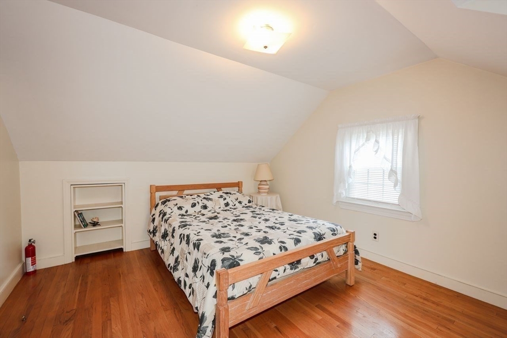 35 Walnut Rd
