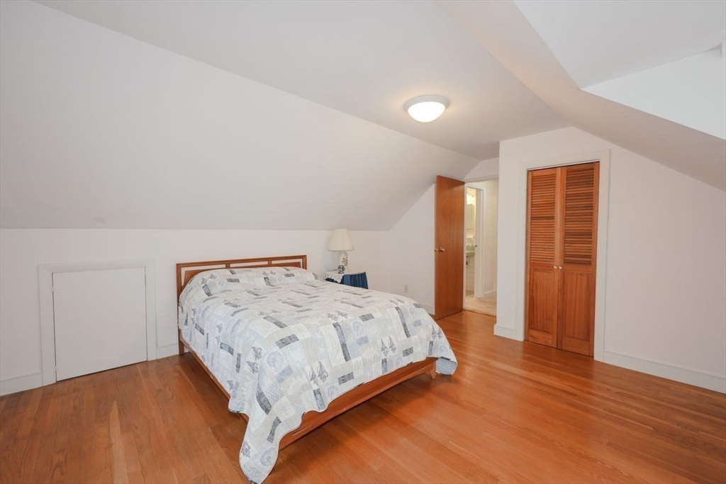 35 Walnut Rd