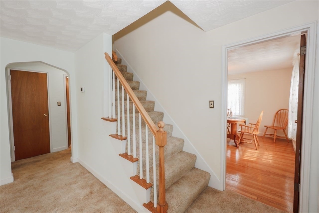 35 Walnut Rd