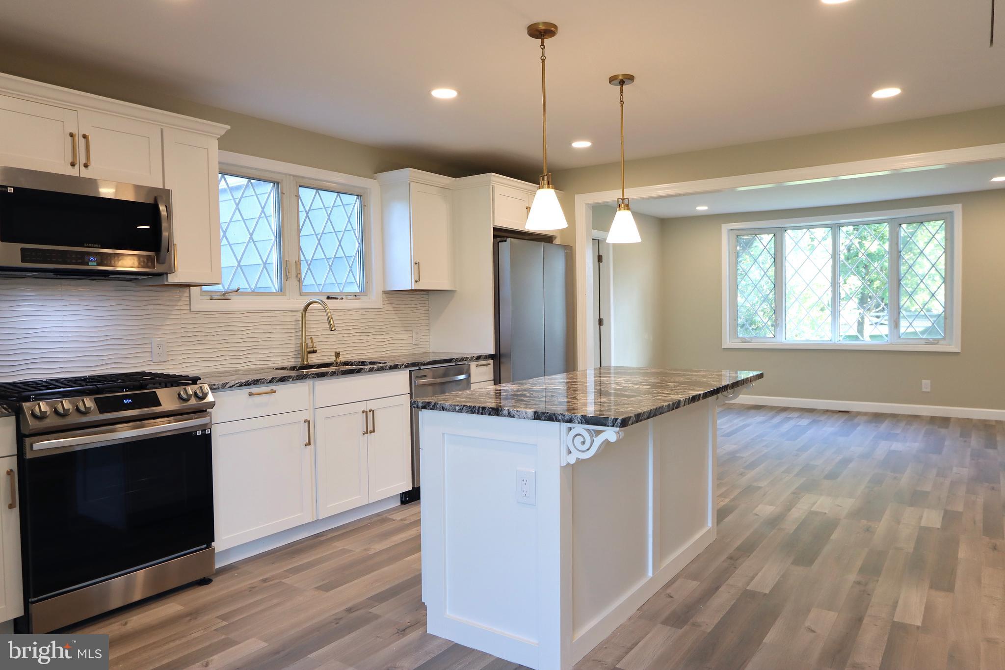 5 Elm AVENUE