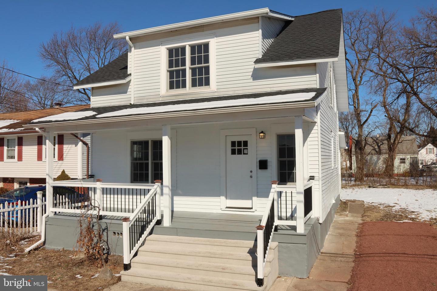 40 3RD AVENUE