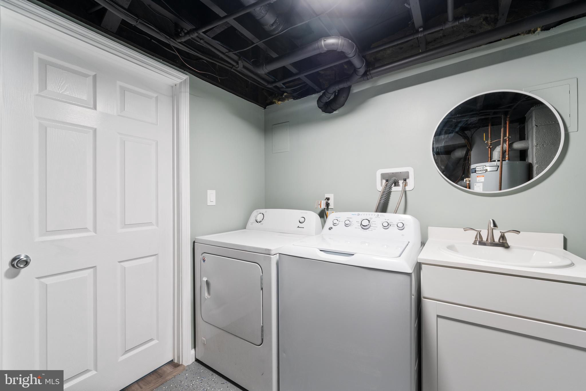 868 WHITEHORSE HAMILTON SQUARE