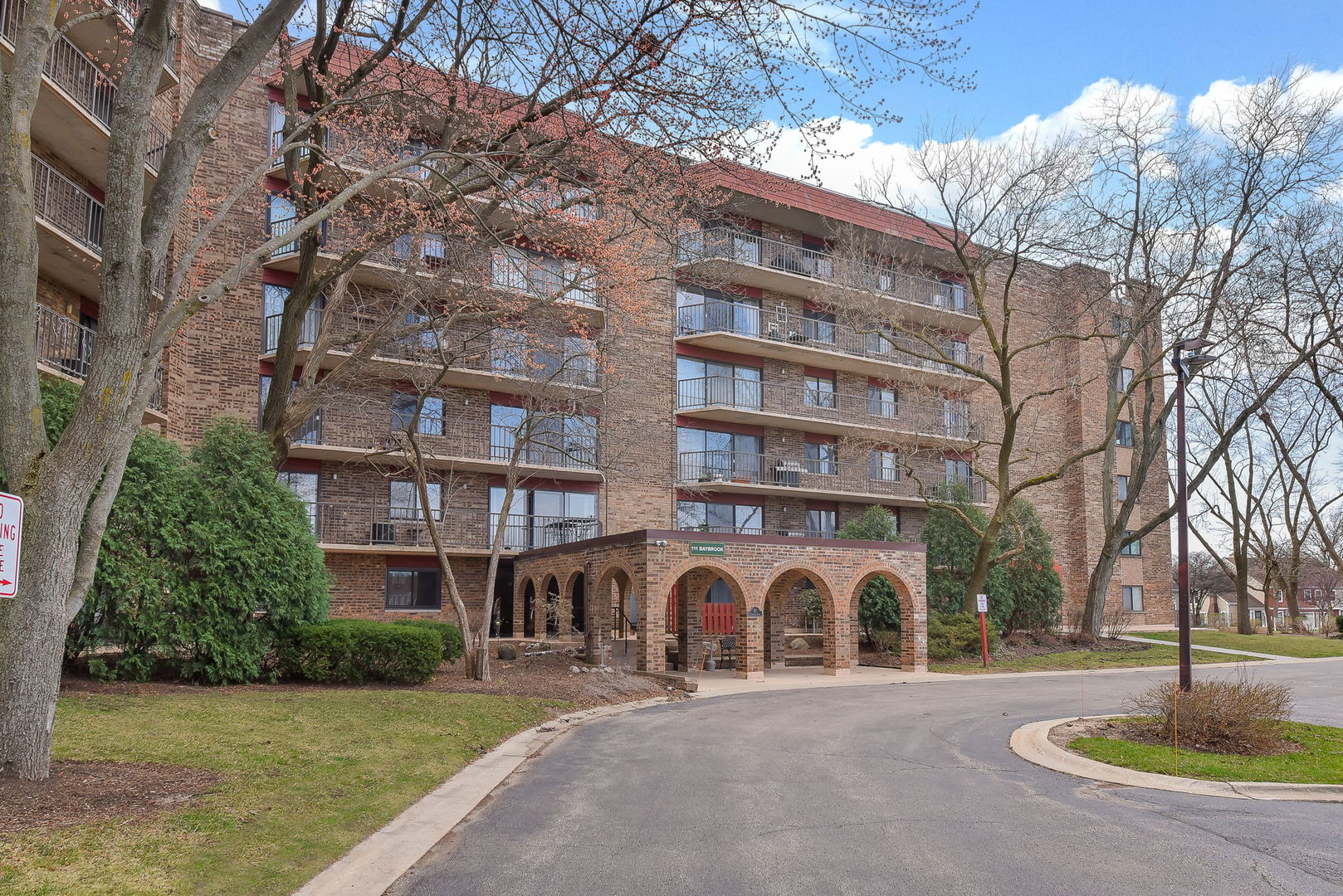 111 S Baybrook Drive Unit: 301
