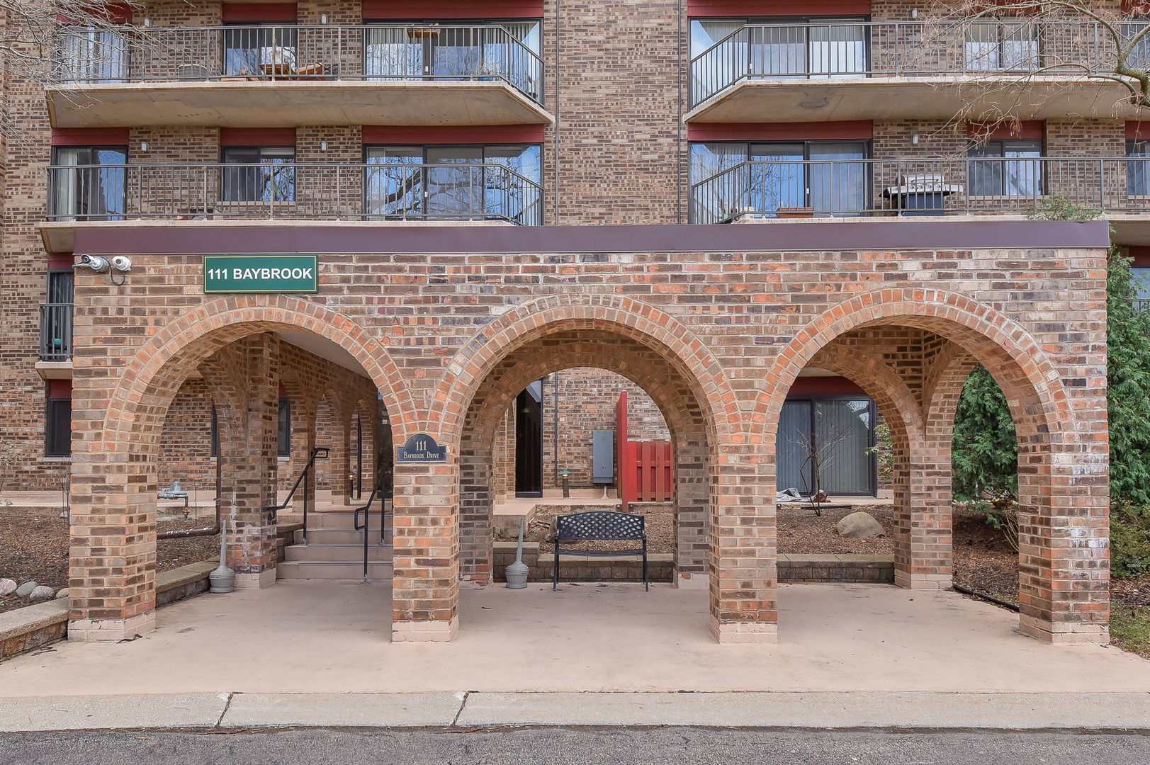 111 S Baybrook Drive Unit: 301