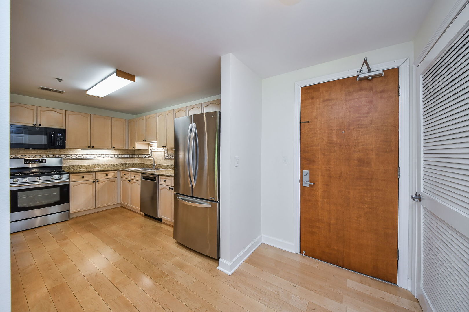 875 E 22nd Street Unit: A-206