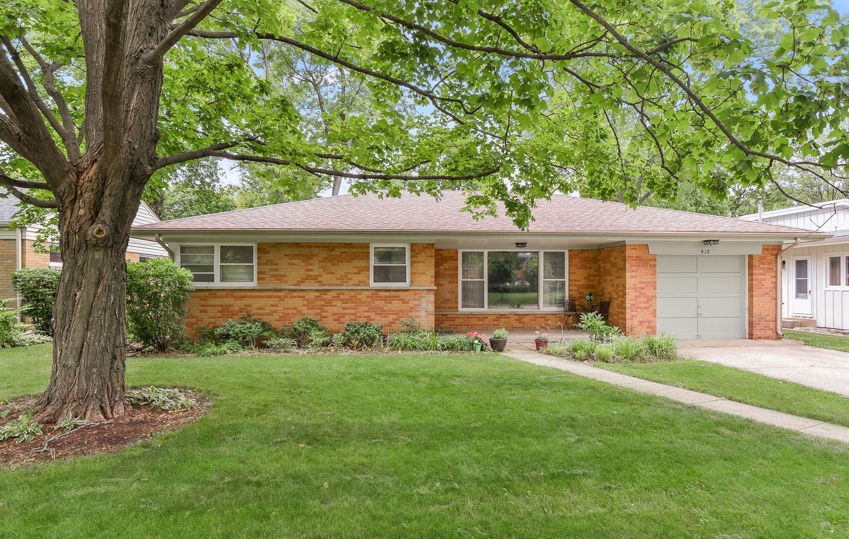 418 Bryant Avenue