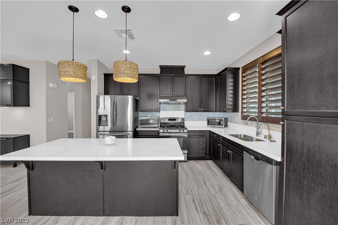 7362 Amesbury Street