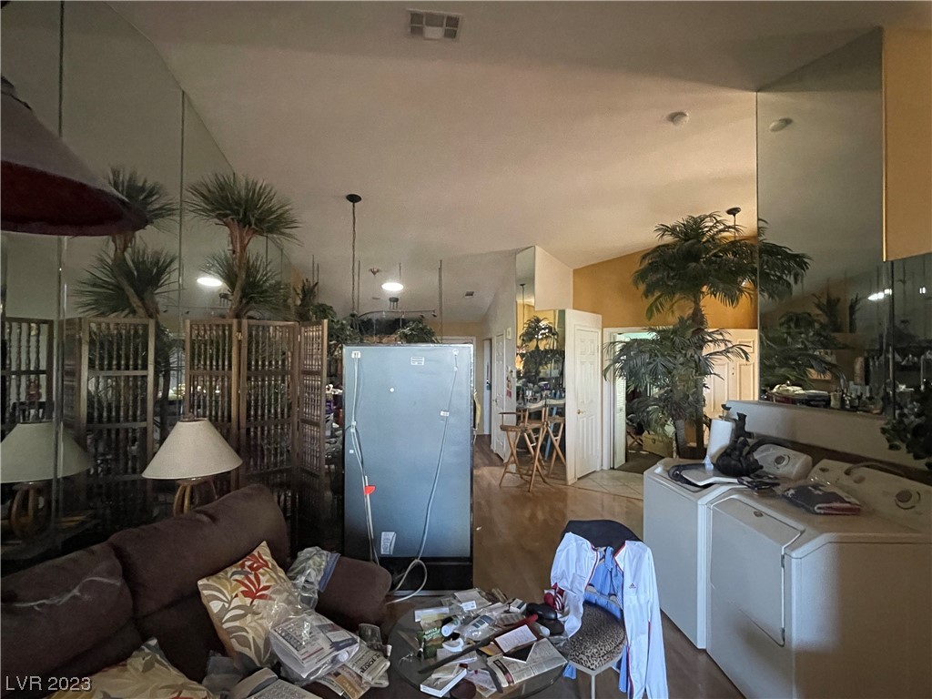 1606 Azure Springs Avenue